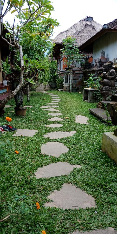 Umah Pekak Lägenhet Ubud Exteriör bild